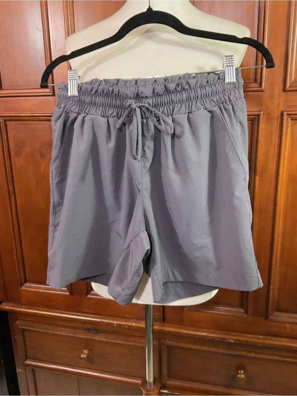 Mondetta Performance Luxury Women’s Shorts Solid Gray Size XS Lknw As Seen Must